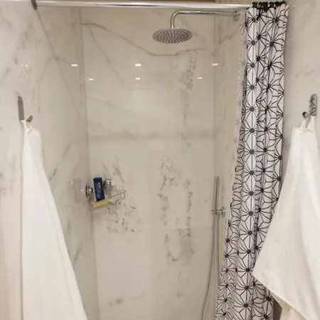 Apartment Host Wise - Modern Stuning Flat W Prime Location