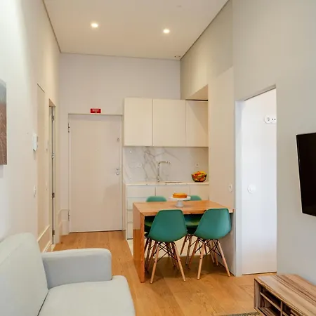 Host Wise - Modern Stuning Flat W Prime Location Oporto