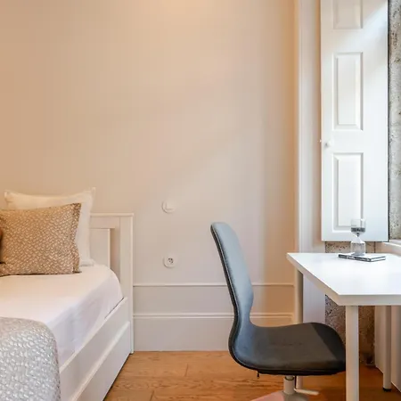 Host Wise - Modern Stuning Flat W Prime Location Oporto