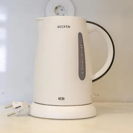 Host Wise - Modern Stuning Flat W Prime Location * Oporto