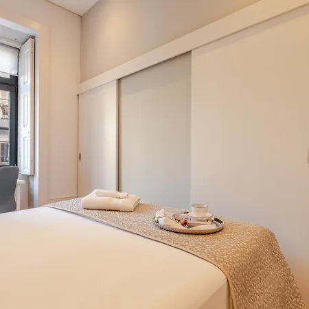 Host Wise - Modern Stuning Flat W Prime Location Daire