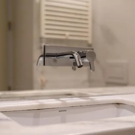 Host Wise - Modern Stuning Flat W Prime Location Daire *