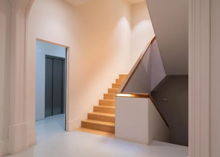 Host Wise - Modern Stuning Flat W Prime Location Apartment