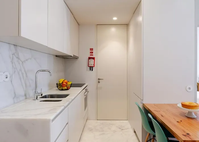 Host Wise - Modern Stuning Flat W Prime Location