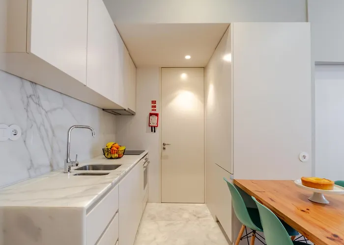 Host Wise - Modern Stuning Flat W Prime Location Πόρτο