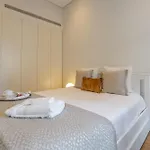 Host Wise - Modern Stuning Flat W Prime Location Porto