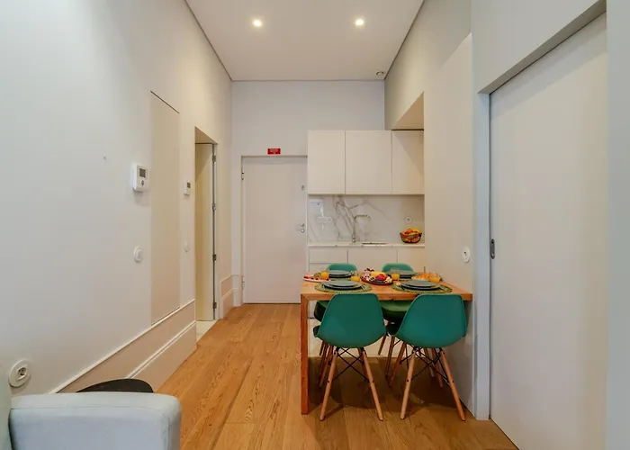 Host Wise - Modern Stuning Flat W Prime Location