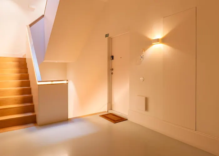 Host Wise - Modern Stuning Flat W Prime Location Oporto